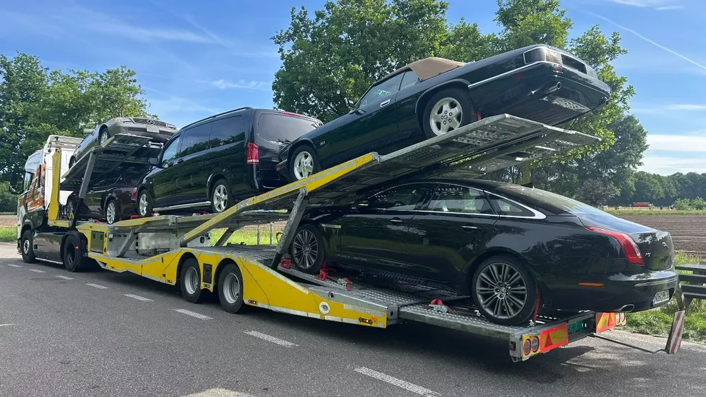 STU Trailers Car transporter 6 lader